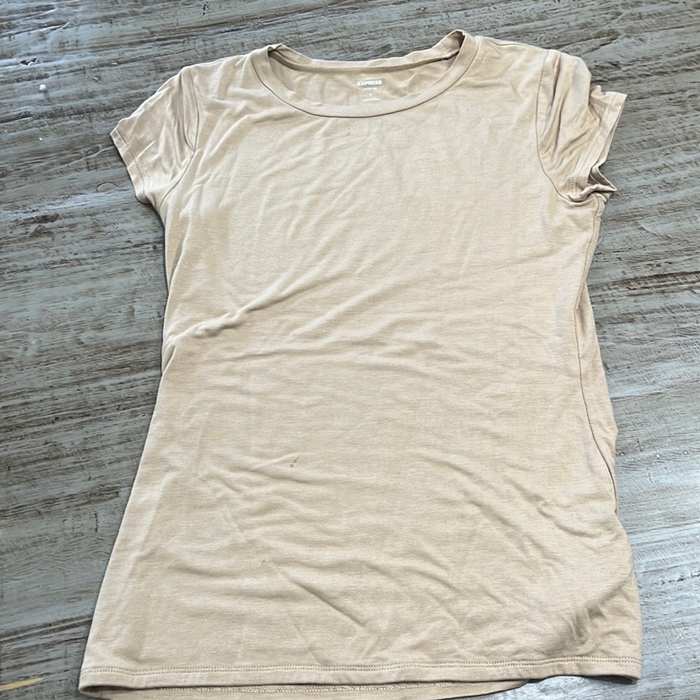 Tee